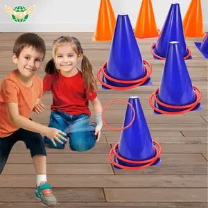 New 4 IN 1 Brinquedos Esportivos Jogos ao Ar Livre Set Anel de Futebol e Disco Voador Tossing Scoop ball para Crianças Adultos Camping School Match