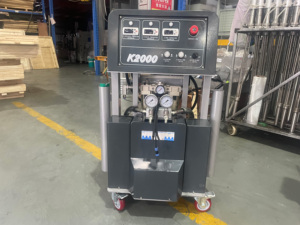 Machine de pulvérisation de <span class=keywords><strong>mousse</strong></span> industrielle polyuréthane PU/polyurée <span class=keywords><strong>à</strong></span> moteur, haute sécurité, pression 20 MPa, débit 10 kg/min, en promotion - Product Image 2