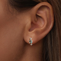 Boucles d'oreilles créoles fleur Iris en argent sterling massif 925 Huggie pour femmes adolescents boucles d'oreilles créoles fleur boucles d'oreilles Cartilage SCE1873