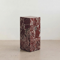 Table d'appoint rectangulaire en marbre Rosa Levanto naturel Cammy Stone, design de luxe en colonne prismatique pour salons, chambres et usage extérieur