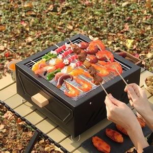 Barbecue portable carré au charbon de bois pour le camping et l'utilisation en terrasse - Product Image 3