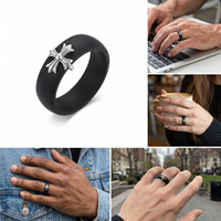 Bague en silicone finition premium, anneau croix en acier inoxydable, bijou de foi, bague tendance pour hommes et femmes avec logo et couleur personnalisables