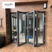 Portes intérieures modernes personnalisées en aluminium fabricant de portes pivotantes en verre pour la maison portes coulissantes pliantes de placard coupe-vent