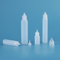 Vente en gros de bouteilles de colle pour cils Bouteilles de poudre sèche en plastique Bouteilles à presser souples blanches en PE avec bouchon torsadé à buse