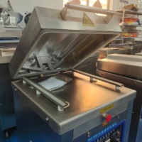 Penjualan Langsung Pabrik RuiCheng Mesin Vacuum Sealer Semi-Otomatis Listrik Tipe 500 untuk Daging Sapi Stainless Steel Kapasitas Tinggi 150kg/jam