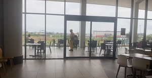 Fisso curvo parete divisoria di vetro della finestra shopfront per hotel lobby con sensore automatico scorrevole design della porta - Product Image 3