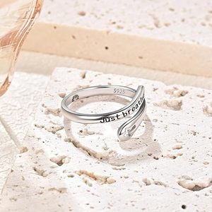 MOQ 500 Anello <span class=keywords><strong>Nuziale</strong></span> Regolabile in Argento Sterling 925 Placcato Rodio Classico con Scritta 'Just Breathe Faith Hope Love' Ispirazionale e Sentita - Product Image 3
