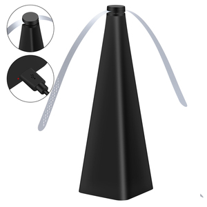 Ventilateur anti-insectes rechargeable par USB sans produits chimiques BolerGifts avec pales holographiques pour éloigner les insectes, les moustiques et les mouches - Product Image 2