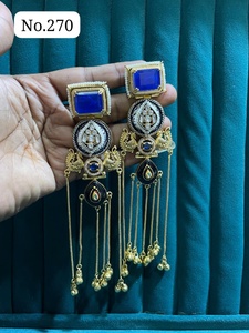 Pendientes Étnicos Premium Kundan Adornados con Piedras de Rubí Doble y Cadenas Decorativas Colgantes, Joyería Tradicional de Moda India - Product Image 6