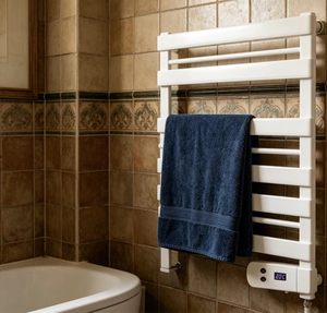 <span class=keywords><strong>Radiateur</strong></span> à serviettes électrique mural blanc 300W, très vendu - Product Image 1