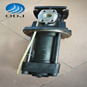 Bomba de tornillo Seim YPW00256GRST70YEDDL con motor eléctrico trifásico de 1/2 pulgada de descarga, metálica, para uso mecánico. - Product Image 1