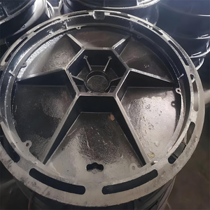 Cubierta de alcantarilla de hierro dúctil redonda de servicio pesado Excelente resistencia al impacto Fundición de arena de hierro fundido forjado para la construcción - Product Image 4