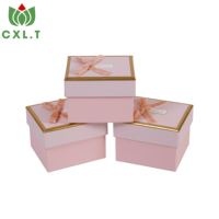 Boîte cadeau cosmétique en papier rigide personnalisée, traitement de surface spécial, boîte d'emballage pour ensembles de soins de la peau et de maquillage de luxe