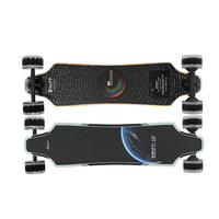 Skateboard électrique à quatre roues personnalisé de haute qualité avec moteur double, longboard et télécommande