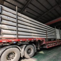 Durable galvanizado Q235B construcción de acero al aire libre carretera luz solar alumbrado público postes de lámpara