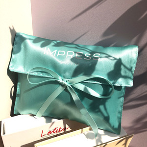 Bolsa de satén con logotipo personalizado impreso, doble capa, para ropa, pelucas, regalos, OEM/ODM, venta al por mayor, color verde - Product Image 6