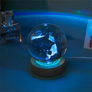 批发廉价土星太阳能系统风格3d激光雕刻定制rgb彩色水晶球发光二极管夜灯来自中国