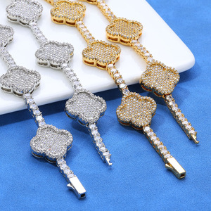 สร้อยคอจี้รูปใบโคลเวอร์สี่แฉกประดับมอยส์ซาไนต์ เงินแท้ 925  แบบฮิปฮอป  ประดับเพชร VVS ระยิบระยับ  ผ่านการทดสอบเพชร GRA - Product Image 2