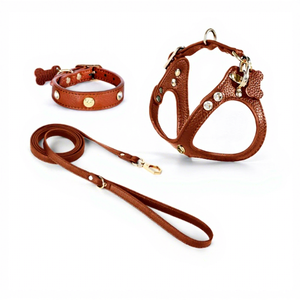 Arnés de Cuero Genuino de Alta Calidad con Diamantes para Perros Pequeños, Juego de Arnés, <span class=keywords><strong>Collar</strong></span> y Correa, Venta al Por Mayor - Product Image 1
