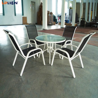 Ensemble de meubles de jardin Uplion 5 pièces, table à manger en acier résistant aux intempéries et ensemble de chaises empilables pour villa, patio, cour
