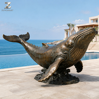 Escultura de ballena de bronce fundida a mano, estatua de animal marino con patina antigua para parques costeros, resorts, plazas y jardines.
