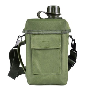 DE97 Cantina de plástico para exteriores con bolsa con correas para los hombros Contenedor de agua portátil para exteriores Capacidad de 2L 2 cuartos - Product Image 6