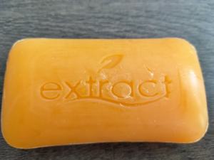 <span class=keywords><strong>Savon</strong></span> <span class=keywords><strong>à</strong></span> l'extrait <span class=keywords><strong>de</strong></span> papaye blanchissant la peau noire et jaune <span class=keywords><strong>carotte</strong></span> papaye vente en gros <span class=keywords><strong>à</strong></span> <span class=keywords><strong>base</strong></span> <span class=keywords><strong>de</strong></span> lavage propre grand <span class=keywords><strong>savon</strong></span> éclaircissant - Product Image 3