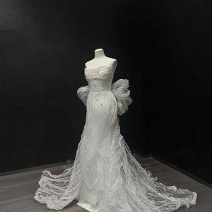 Robe de mariée longue sirène moderne de luxe sans manches en tulle avec appliques florales et nœud pour NT76 - Product Image 1