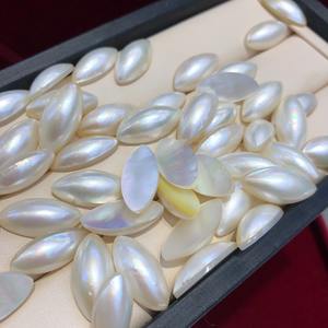 Pendientes de perlas de agua de mar Mabei World, perlas Mabe blancas de 10 mm, pendientes ovalados con borde dorado, joyería minimalista para mujer - Product Image 3