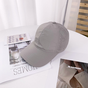Nuevo Tipo de gorra de camión de algodón sólido informal para mujeres y hombres, gorra de béisbol de verano en blanco y negro, gorra Snapback de malla fresca para papá - Product Image 6