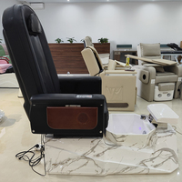Équipement de salon de manucure de luxe, base en FRP blanc, fauteuil de pédicure électrique avec massage, fauteuil de bain de pieds inclinable moderne et réglable