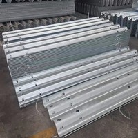 Barrière de sécurité routière personnalisée de type W à trois poutres, en acier galvanisé durable et résistant à l'eau