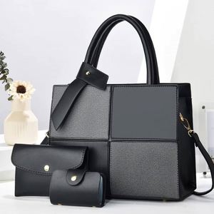 Bolso Tote de Piel Sintética de Alta Calidad para Mujer, Moderno, con Cierre de Cremallera y Decoración de Cadenas, Venta al Por Mayor - Product Image 3
