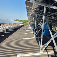 Système de montage de panneau solaire sur le toit en métal de Corée Montage sur le toit solaire pour des solutions de toit solaires rapides et efficaces
