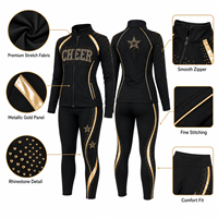 Setelan Cheerleading Personalisasi Custom Hitam Emas Logo Berhias Berlian Imitasi Jaket Ritsleting Penuh Celana Slim Pakaian Latihan Tim