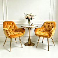 Fauteuil d'appoint en velours capitonné haut de gamme avec pieds en métal doré pour la maison, l'appartement, l'hôtel, le café