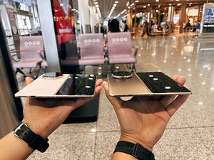 <span class=keywords><strong>2025</strong></span>新款魔术V5 7.95 "120Hz有机发光二极管快照龙8精英66W 5820毫安时50w无线充电折叠手机 - Product Image 5