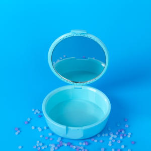 กล่องใส่ฟันปลอมแบบพกพา พร้อมกระจก สำหรับแช่ฟันปลอมทั้งชุดและฟันปลอมบางส่วน ทำจากพลาสติก - Product Image 2