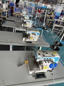 Máquina de Coser Overlock Jack E4S; Máquina de Coser Industrial Computarizada Usada para Fábricas - Product Image 3