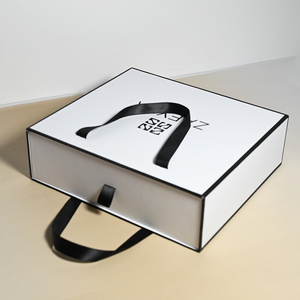 Diseño deslizante personalizado <span class=keywords><strong>de</strong></span> lujo Logo Foil Papel recubierto rígido Pestaña extraíble Cajón Camiseta Ropa interior Caja <span class=keywords><strong>de</strong></span> regalo Embalaje con asa - Product Image 4