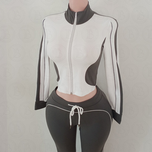 Set Due Pezzi Personalizzato con Logo Ricamato per <span class=keywords><strong>Donna</strong></span>, Abbigliamento in Spugna, Giacca con Zip e Pantaloncini, <span class=keywords><strong>Tuta</strong></span> <span class=keywords><strong>Sportiva</strong></span> in Due Pezzi per <span class=keywords><strong>Donna</strong></span> - Product Image 5