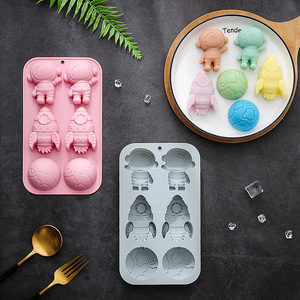Moldes de Silicona para Pastel con Diseño de Astronauta de 6 Cavidades, Reutilizables, de Grado Alimenticio, Lindos Moldes Magnéticos de Silicona para Chocolate, Dulces y Hielo - Product Image 6