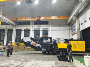 Concasseur à mâchoires mobile hydraulique à commande à distance pour travaux <span class=keywords><strong>de</strong></span> construction avec composants d'engrenage essentiels - Product Image 2