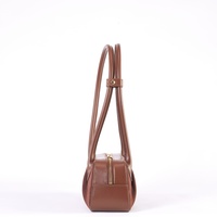 Pabrik Tas Tangan OEM Tas Selempang Wanita Retro PU Kulit Suede Gaya Prancis dengan Pegangan Panjang Kapasitas Besar