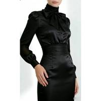 Robe midi élégante en satin noir avec col à nœud et manches bouffantes, tenue de bureau formelle pour femmes