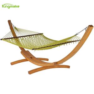 Kingmake Haute qualité loisirs double <span class=keywords><strong>2</strong></span> <span class=keywords><strong>personnes</strong></span> résistant à la pluie corde tissage <span class=keywords><strong>bois</strong></span> patio balançoire <span class=keywords><strong>hamac</strong></span> lit pour jardin hôtel villa - Product Image 4