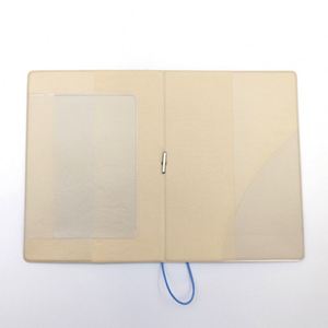 Porte-passeport en PVC imperméable personnalisé, mignon et féminin, avec porte-cartes - Product Image 3