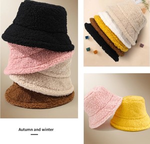 Biểu Tượng Tùy Chỉnh Thiết Kế Mới Tùy Chỉnh Lông Cừu Mùa Đông Ngư Dân Hat Đồng Bằng Lambswool Phụ Nữ Lông Mờ Lông Xô Mũ Quà Tặng Khuyến Mãi - Product Image 2