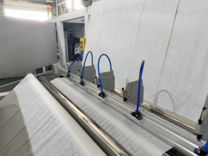 Ligne de production de lingettes humides pour emballage en vrac de 30 à 120 pièces entièrement équipée avec inspection visuelle rejet automatique des sacs tordus - Product Image 3