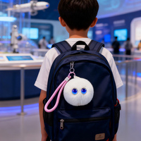 Porte-clés Poupée en Peluche Intelligente IA avec Yeux LED Lumineux, Charme de Sac Mignon et Moelleux en Pompon, Pendentif Compagnon Électronique